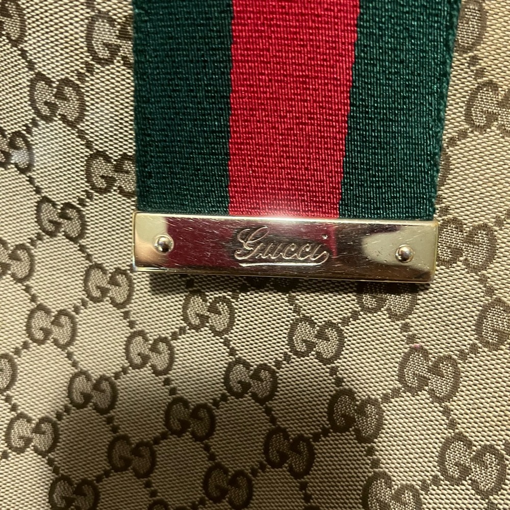 Large Gucci bag! Bag is in great condition with minor flaws. - Picture 5 of 7